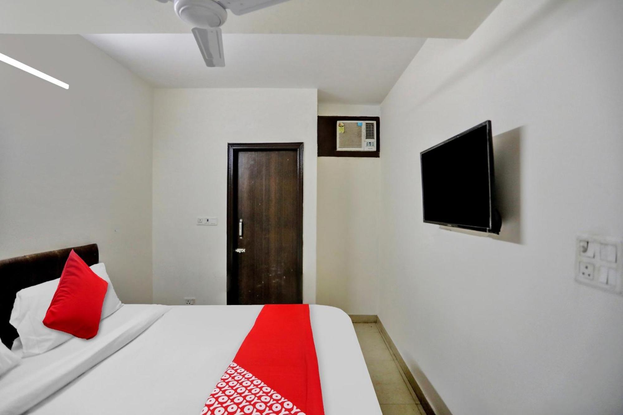 Hotel O Kalkaji Delhi New Delhi Buitenkant foto