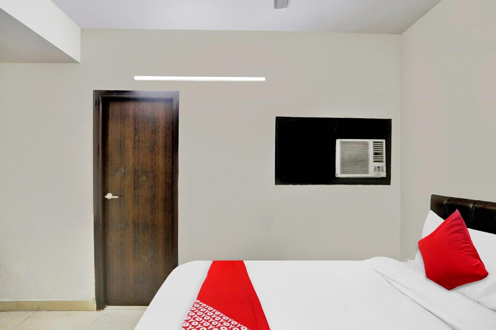 Hotel O Kalkaji Delhi New Delhi Buitenkant foto