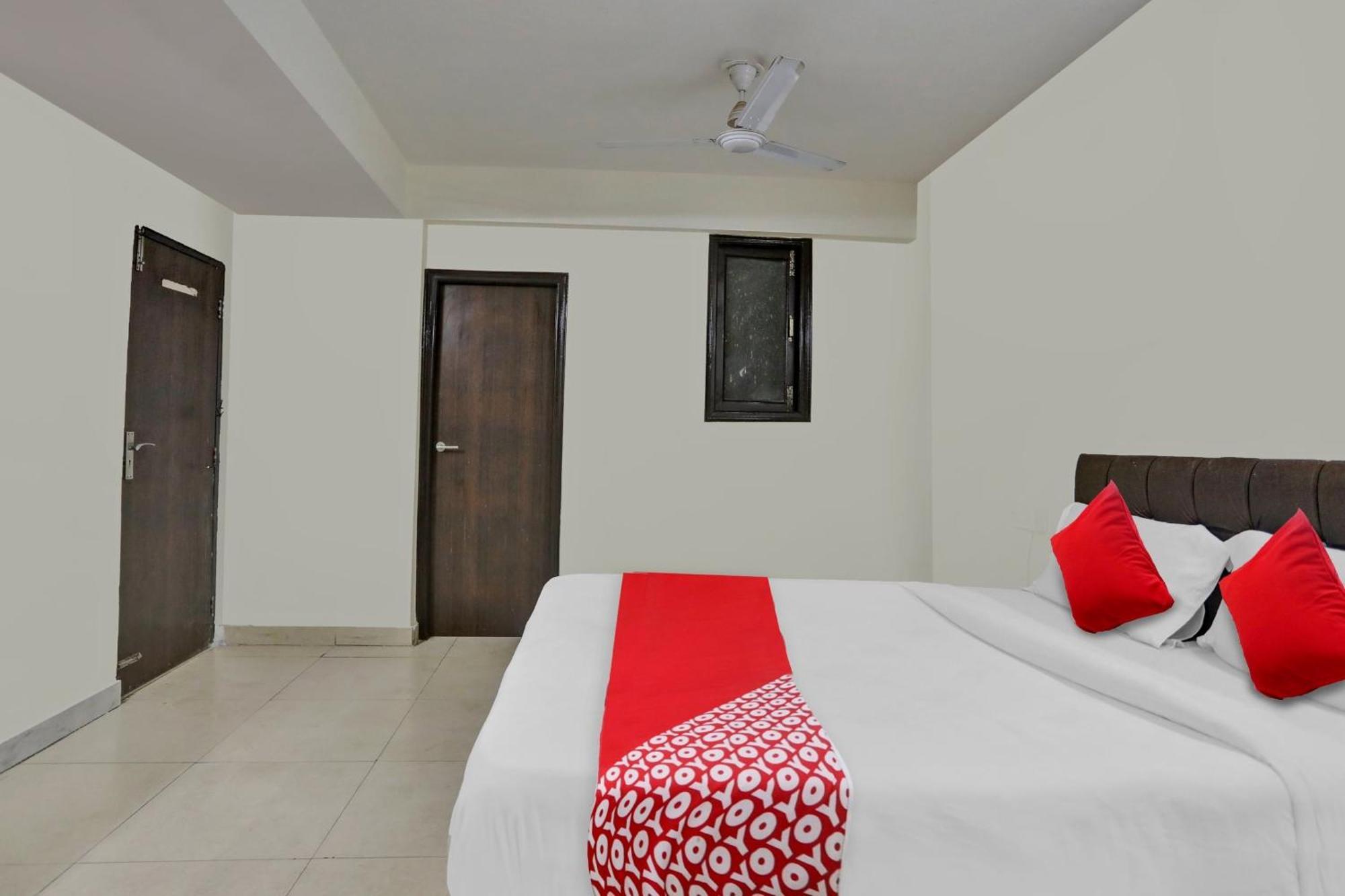 Hotel O Kalkaji Delhi New Delhi Buitenkant foto